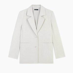 Как носить пиджак с джинсами: 3 актуальных образа на каждый день