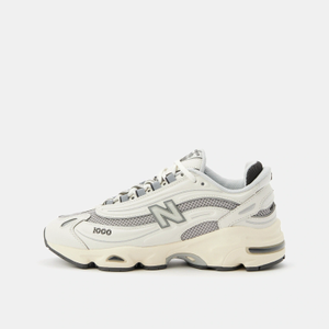 Как носить пиджак с джинсами: 3 актуальных образа на каждый день