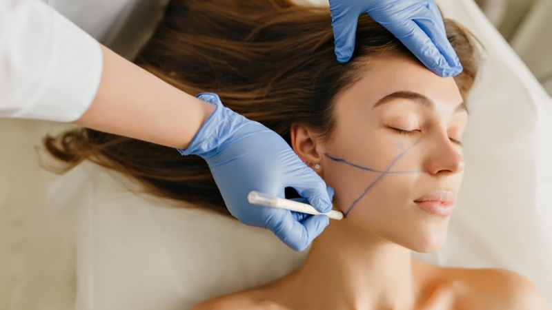 Косметологические процедуры после 40 лет: что стоит денег, а что &mdash; нет