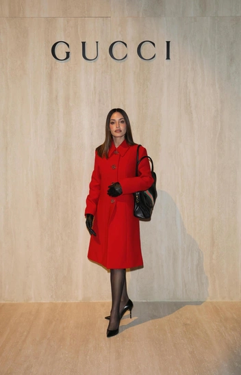 Неожиданная модная муза: как Елизавета II вдохновила дизайнеров в этом сезоне