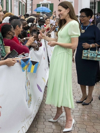 Один бюджетный бренд, который Кейт Миддлтон любит больше других &mdash;10 ярких выходов