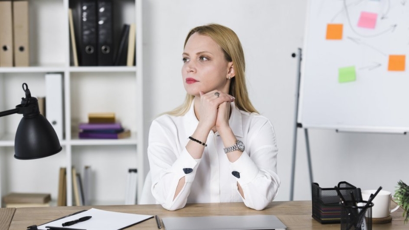 &laquo;Офисная шея&raquo;: 5 простых приемов снять усталость