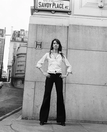 Опуская планку: низкая талия снова в тренде