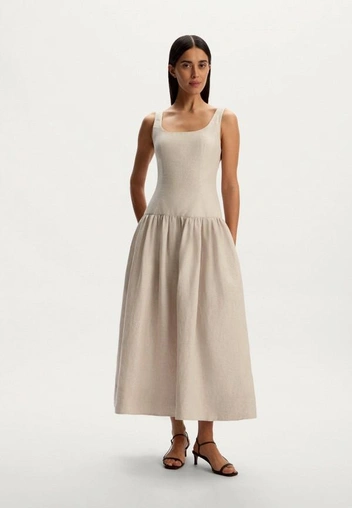 Опуская планку: низкая талия снова в тренде