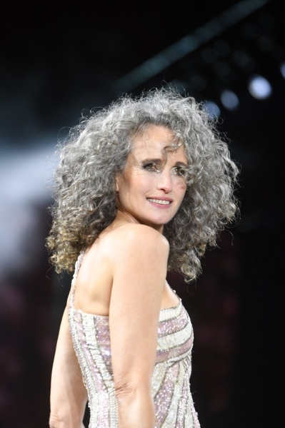 Осиная талия и шикарная седина: секреты ухода и диеты иконы 80-х Энди Макдауэлл