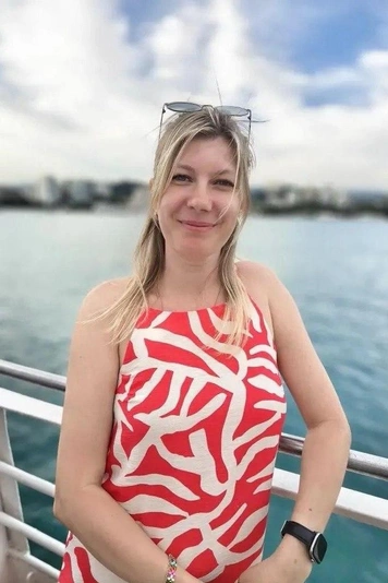 Рейтинг бьюти-салонов&nbsp;&mdash; выберите самую красивую сотрудницу!