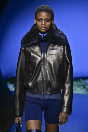 «Сумерки» снова в тренде. При чем тут Hermès?