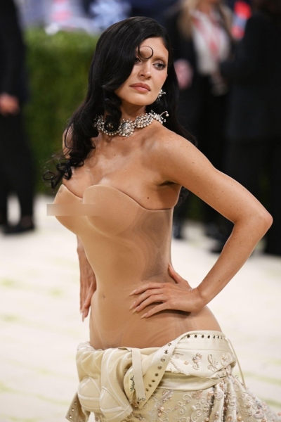 Акцент на глаза: эксперты назвали лучшие бьюти-образы Met Gala 2026