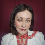 Дофаминовый гардероб: почему просто надеть яркое — не работает (и что делать вместо этого)