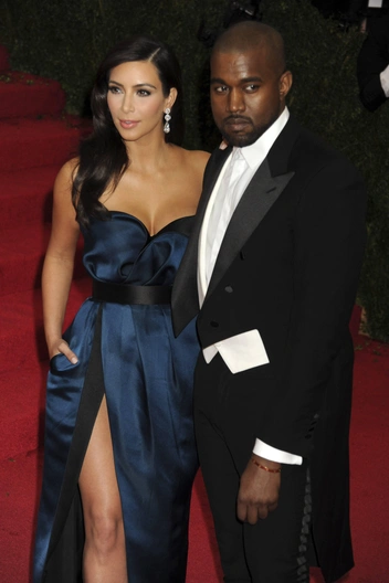 Эволюция Ким Кардашьян на Met Gala в 12 образах