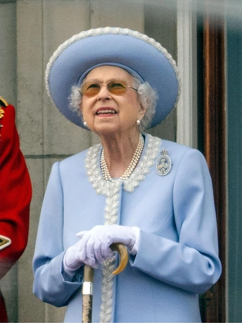 От Елизаветы до Кейт: лучшие образы Trooping the Colour всех времен