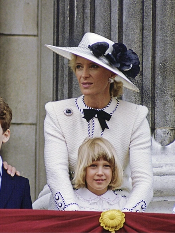 От Елизаветы до Кейт: лучшие образы Trooping the Colour всех времен