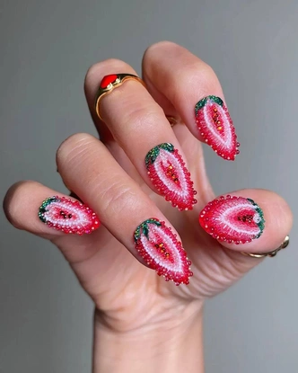 Fruit nails&nbsp;&mdash; летняя классика отпускного маникюра