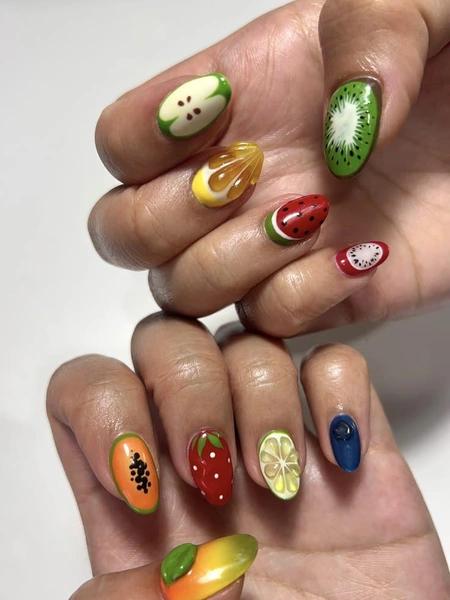 Fruit nails&nbsp;&mdash; летняя классика отпускного маникюра